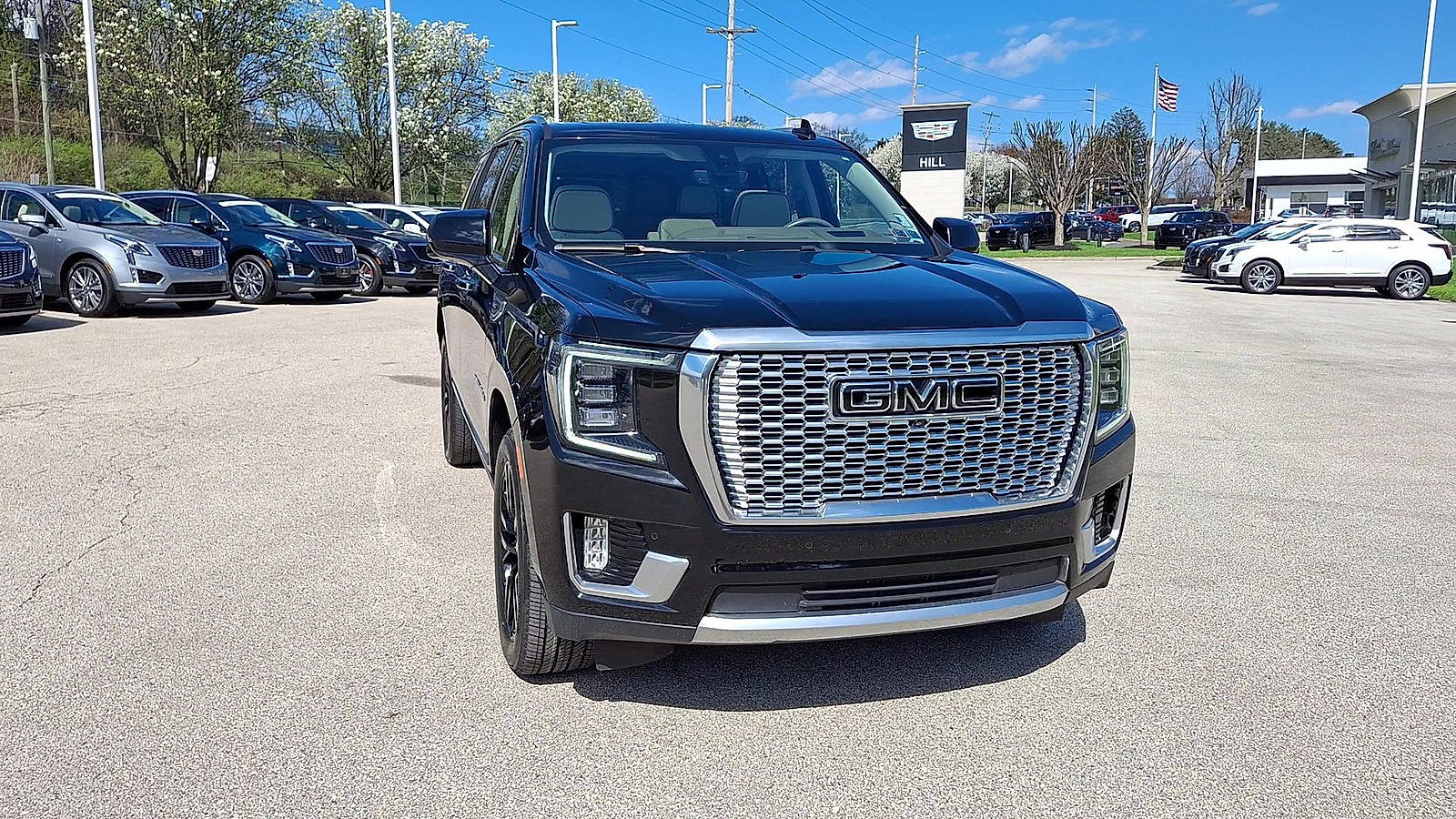 Certified 2021 GMC Yukon Denali w/ Denali Premium Package AWD/4WD image 3
