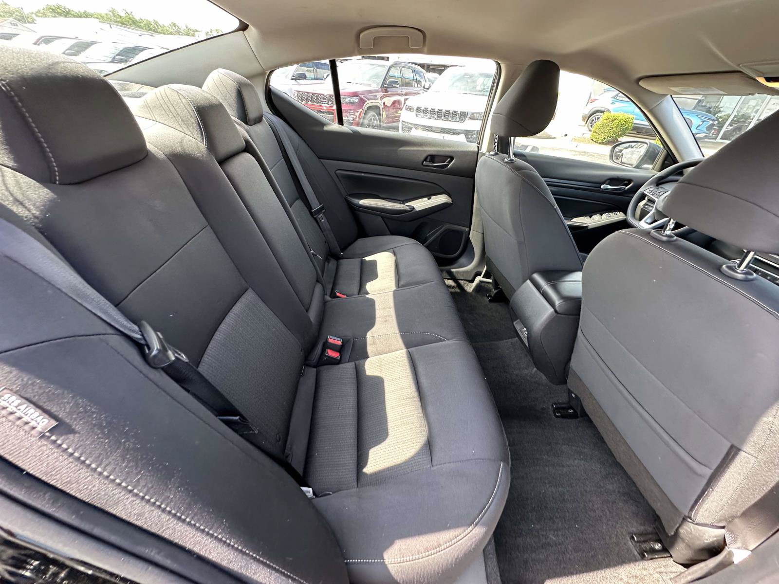 Used 2024 Nissan Altima 2.5 SV FWD image 25
