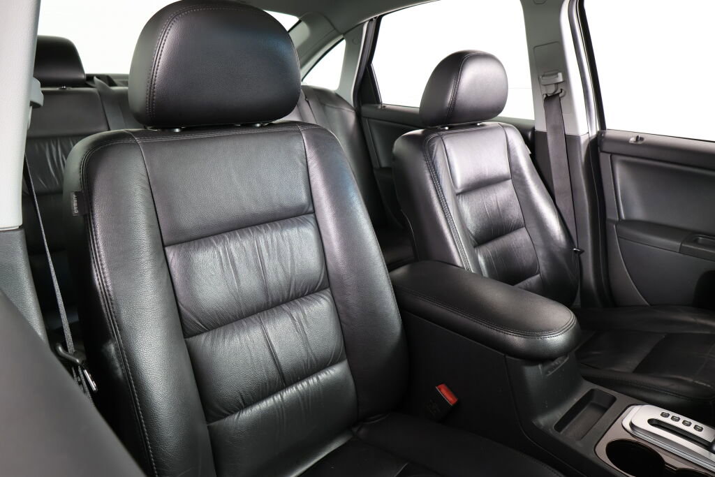 Used 2005 Ford Five Hundred Limited image 24