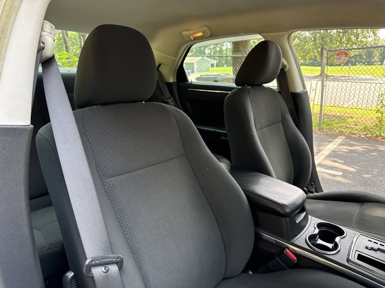 Used 2009 Chrysler 300 LX RWD image 20