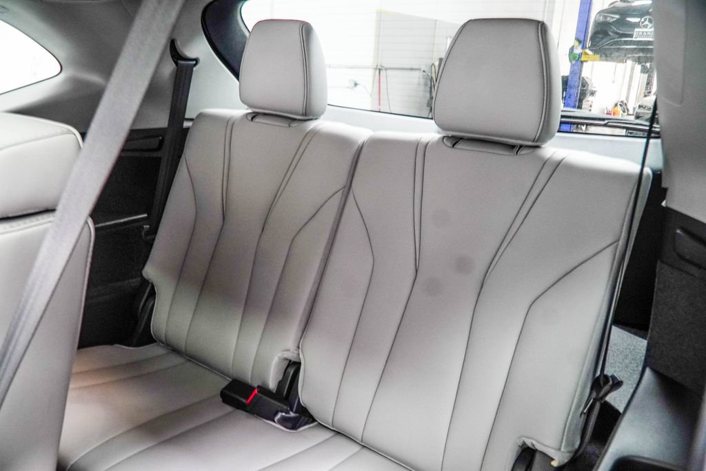 Used 2024 Acura MDX w/ Technology Package FWD image 43
