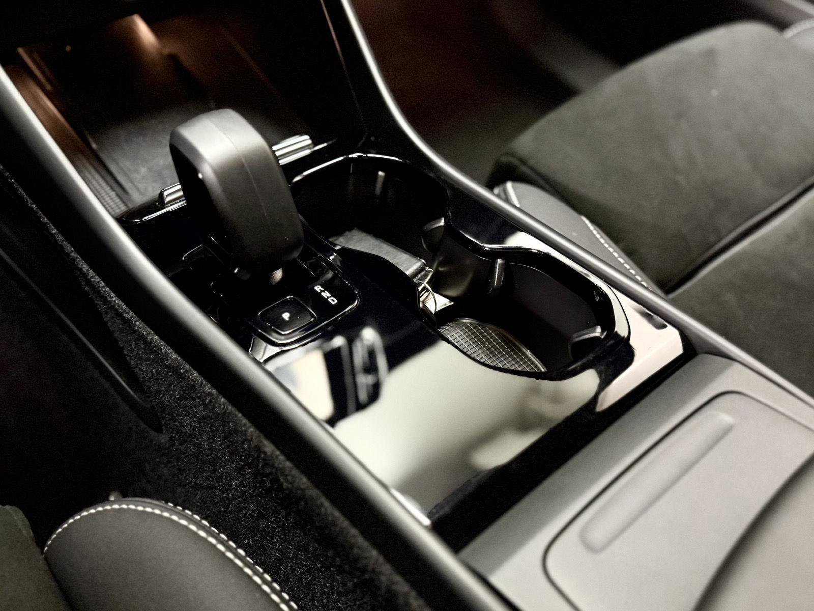 Used 2023 Volvo XC40 Recharge Ultimate w/ Protection Package Premier image 21