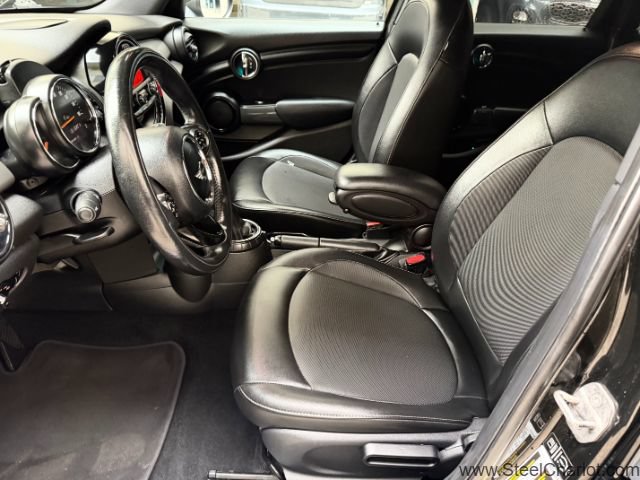 Used 2015 MINI Cooper 4-Door Hardtop FWD image 9
