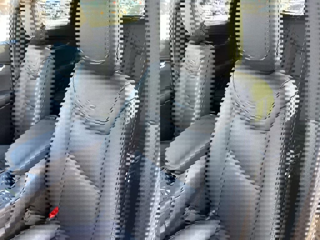 Certified 2024 Cadillac XT5 Premium Luxury w/ LPO, Floor Liner Package image 11