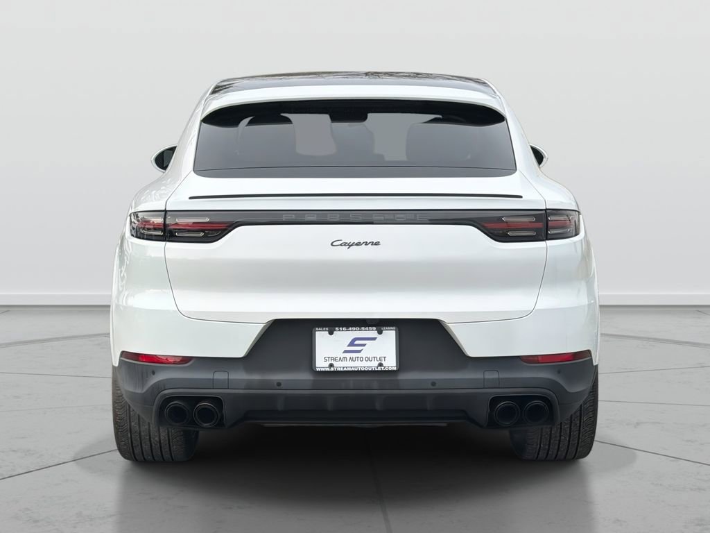Used 2023 Porsche Cayenne Platinum Edition image 6
