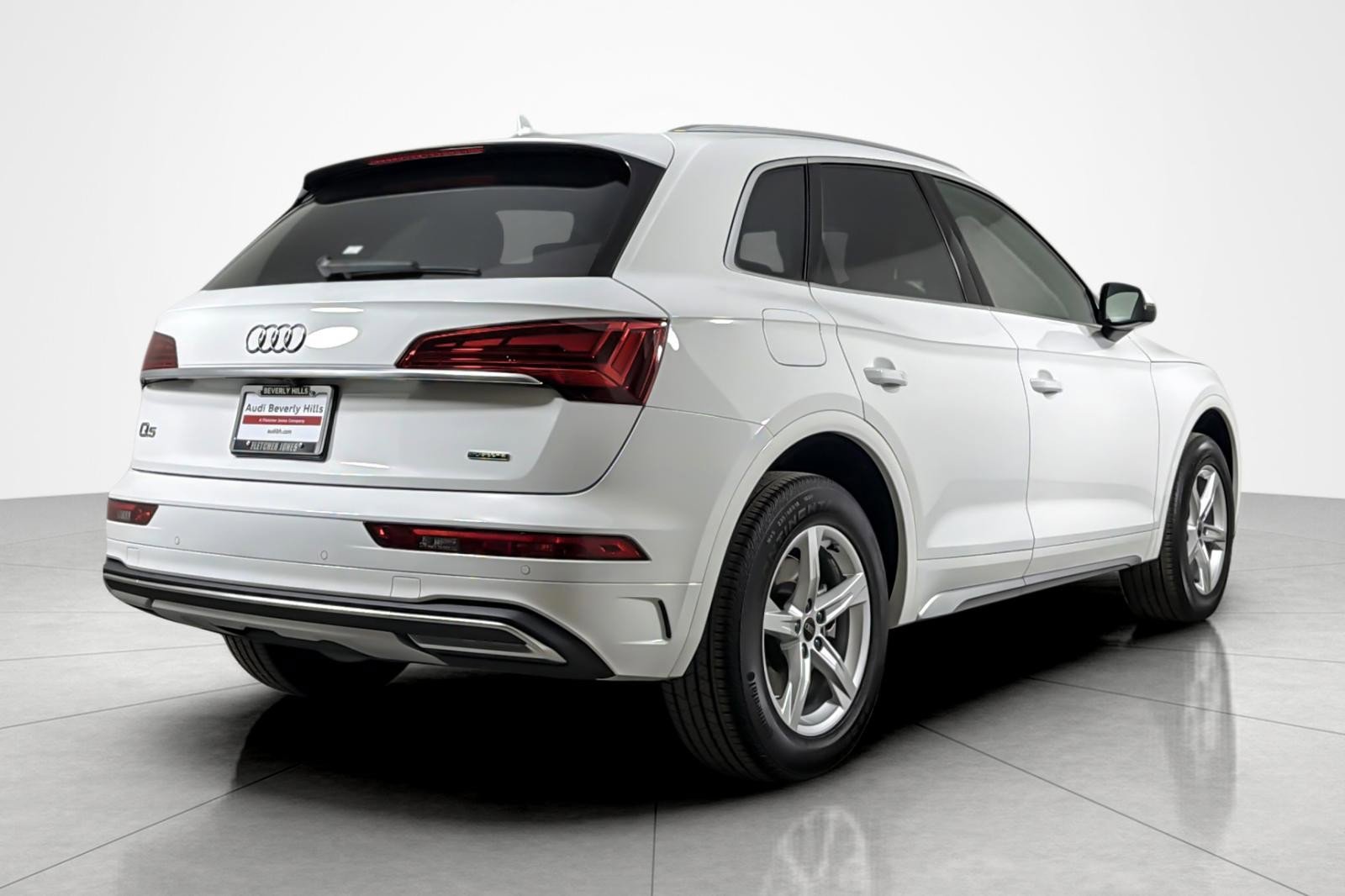 Used 2023 Audi Q5 2.0T Premium w/ Convenience Package image 5