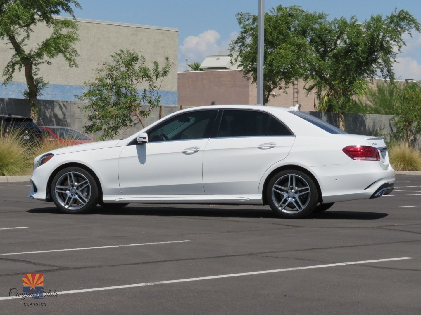 Used 2014 Mercedes-Benz E 550 4MATIC Sedan image 10