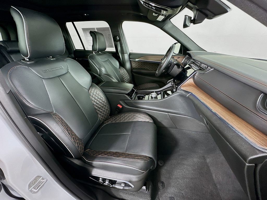 Certified 2025 Jeep Grand Cherokee Summit image 37