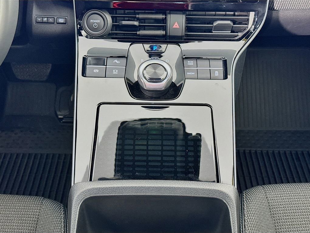 Used 2024 Toyota bZ4X XLE image 38