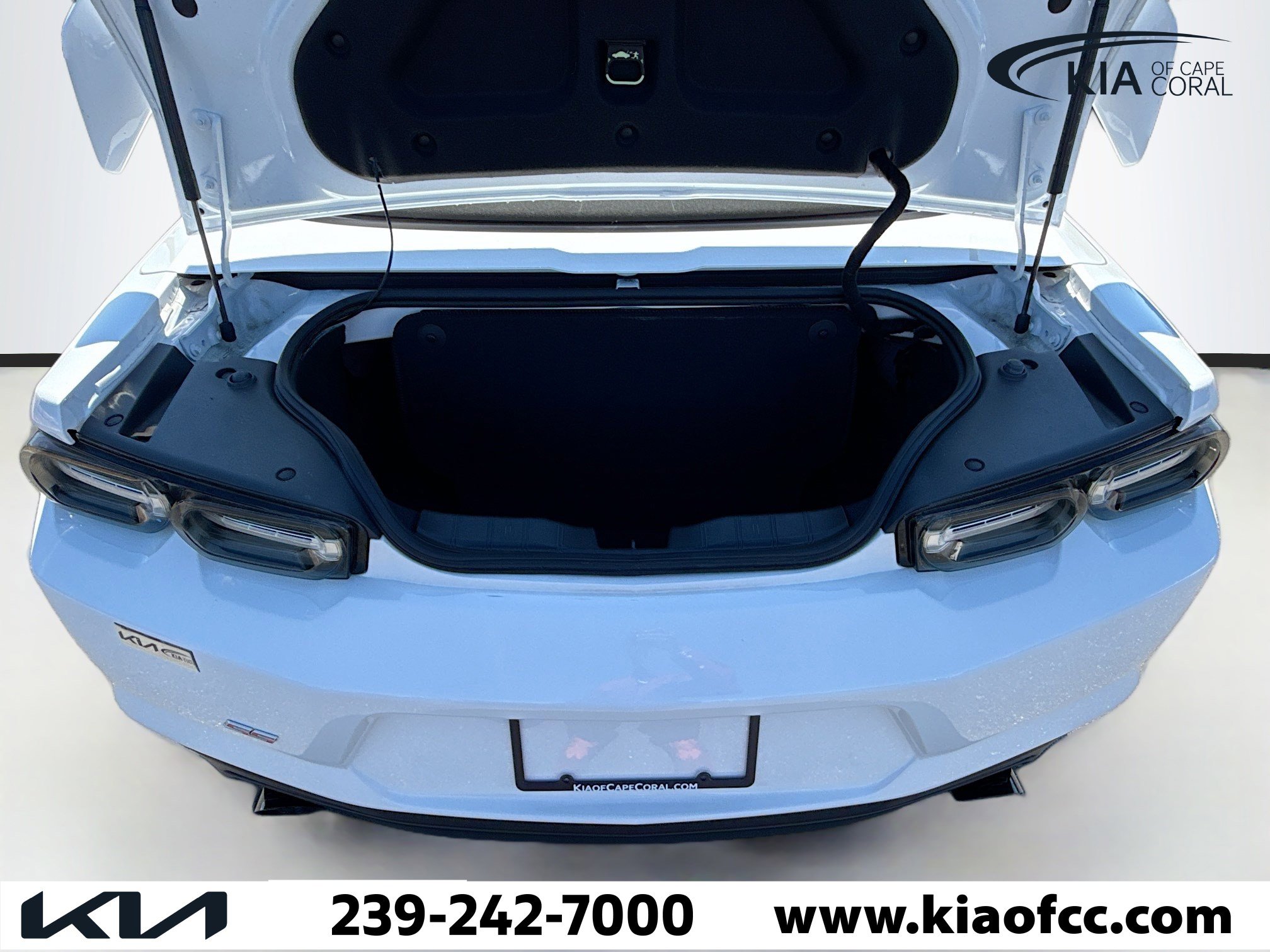 Used 2023 Chevrolet Camaro SS image 12