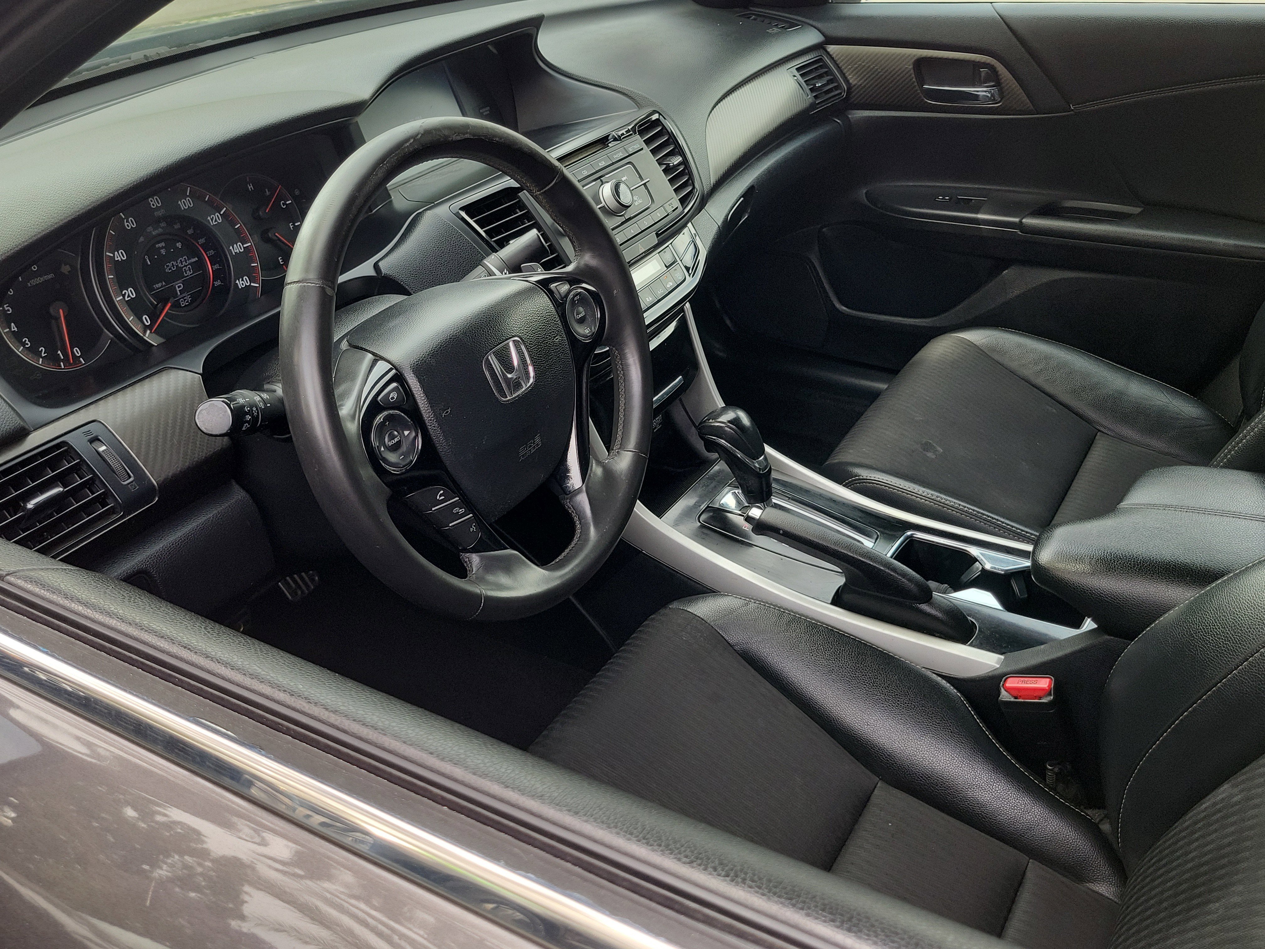 Used 2017 Honda Accord Sport image 7