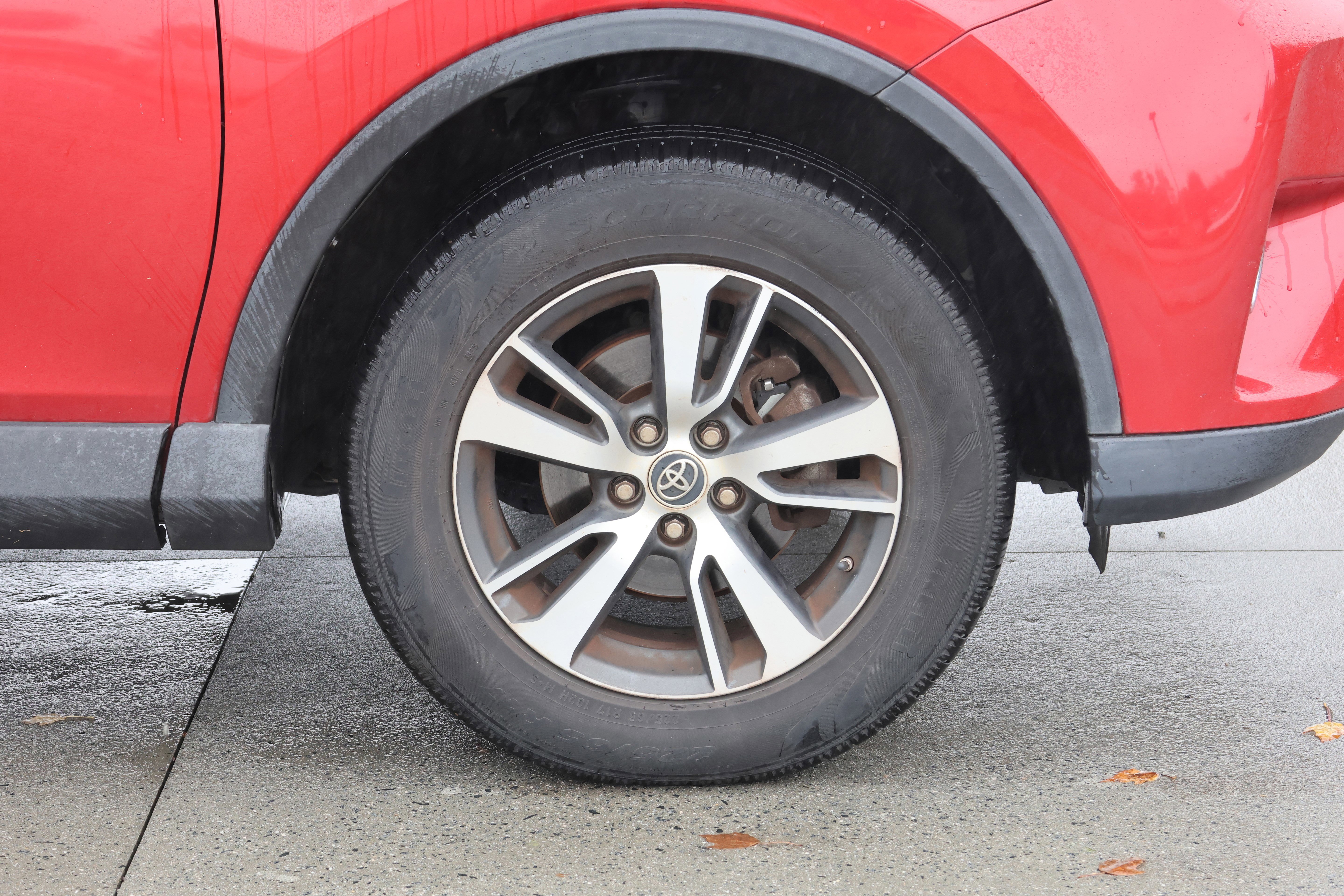 Used 2016 Toyota RAV4 XLE image 11