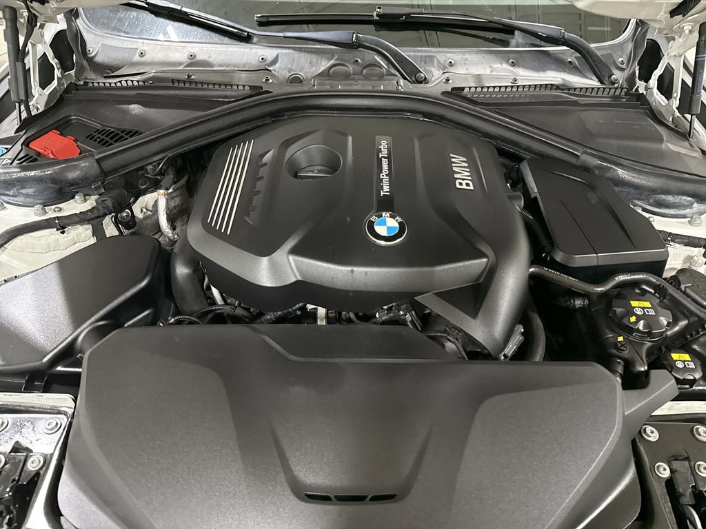 Used 2018 BMW 330i xDrive Sedan AWD/4WD image 25