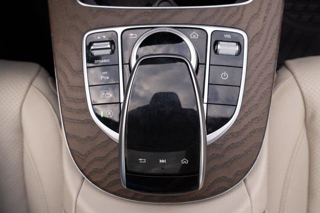 Used 2020 Mercedes-Benz E 350 Sedan image 23