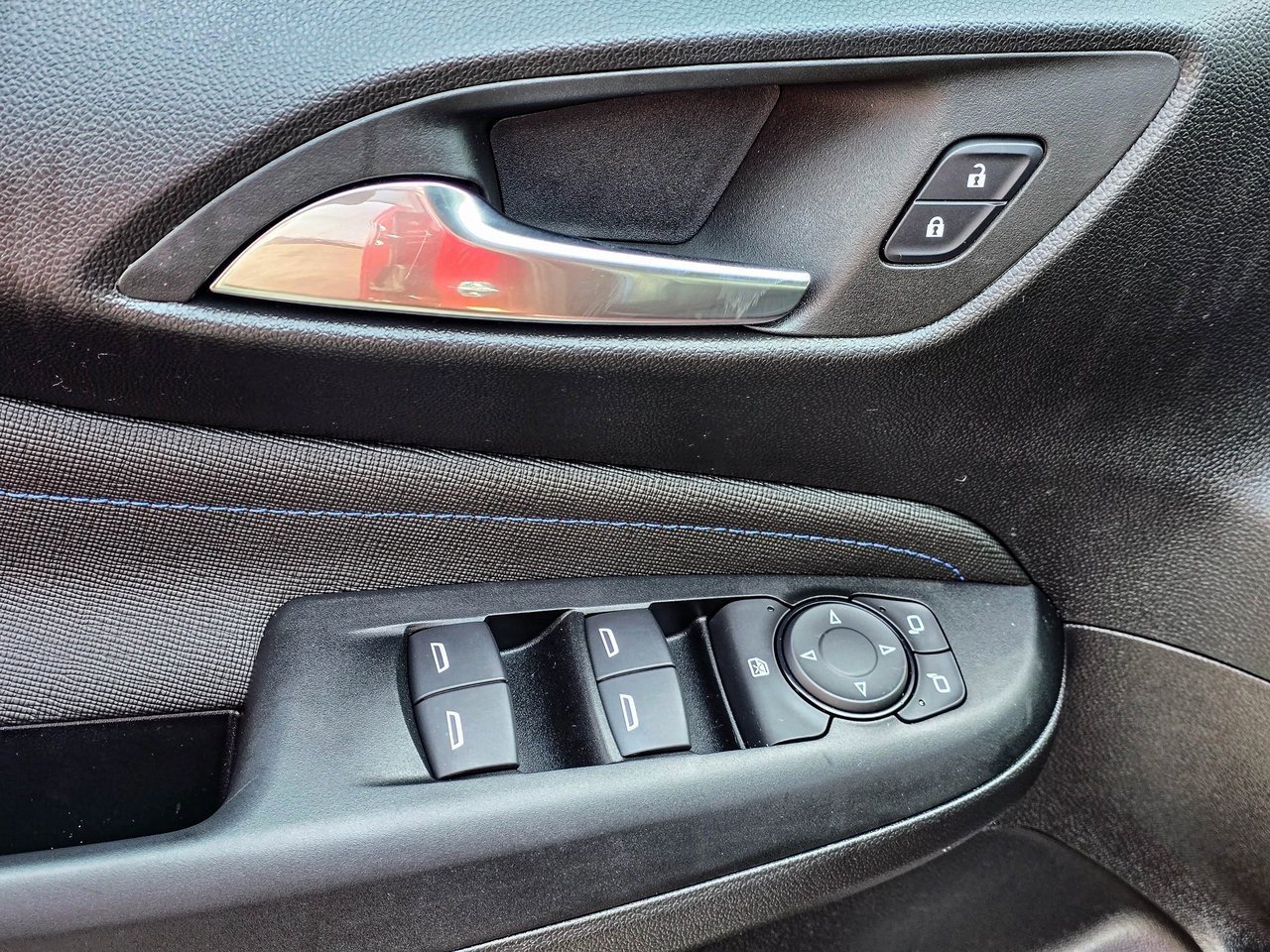 Used 2025 Buick Envista Sport Touring w/ Convenience I Package image 15