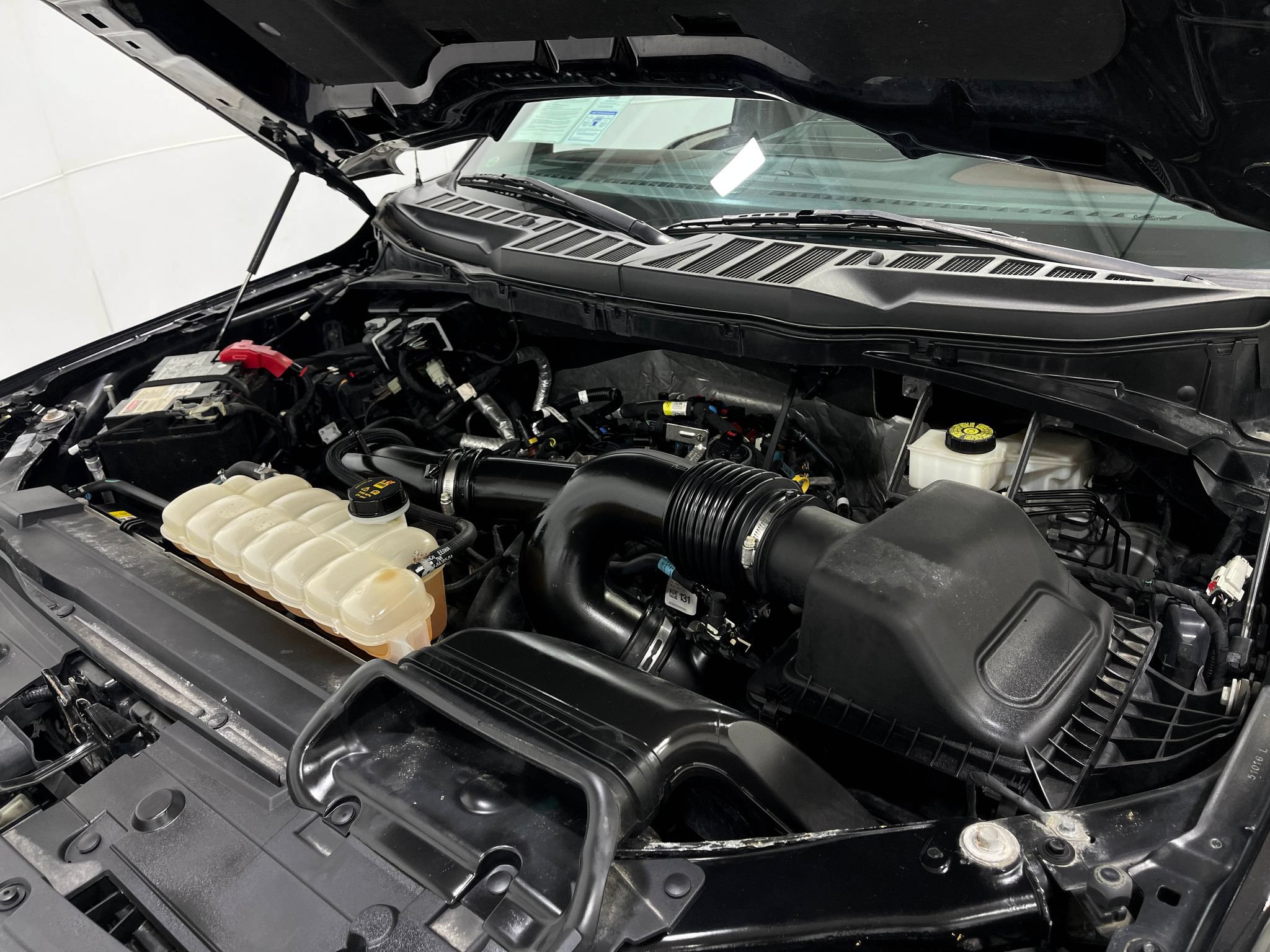 Used 2021 Ford F150 Lariat w/ Equipment Group 502A High AWD/4WD image 27