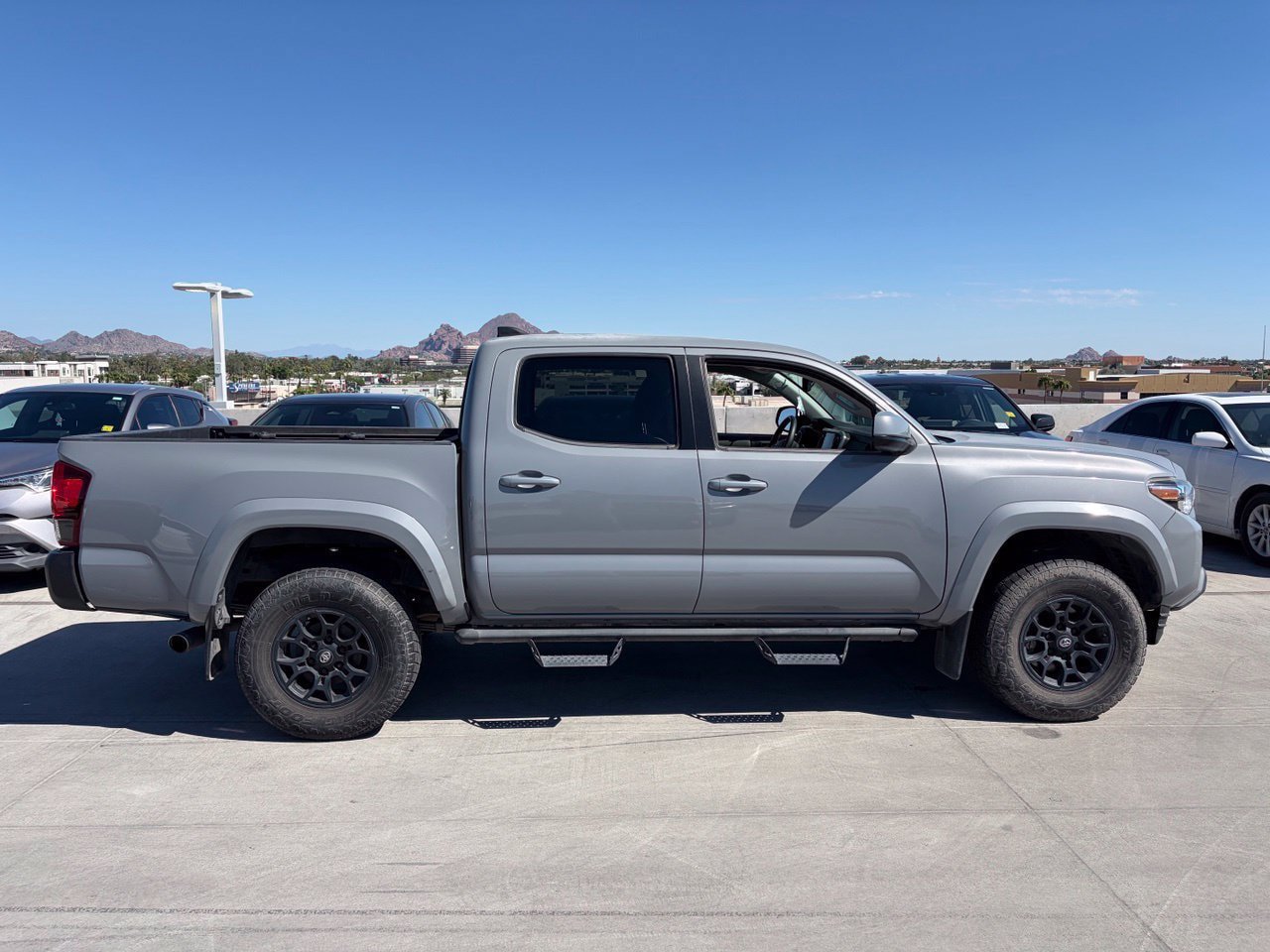 Used 2020 Toyota Tacoma SR5 RWD image 3