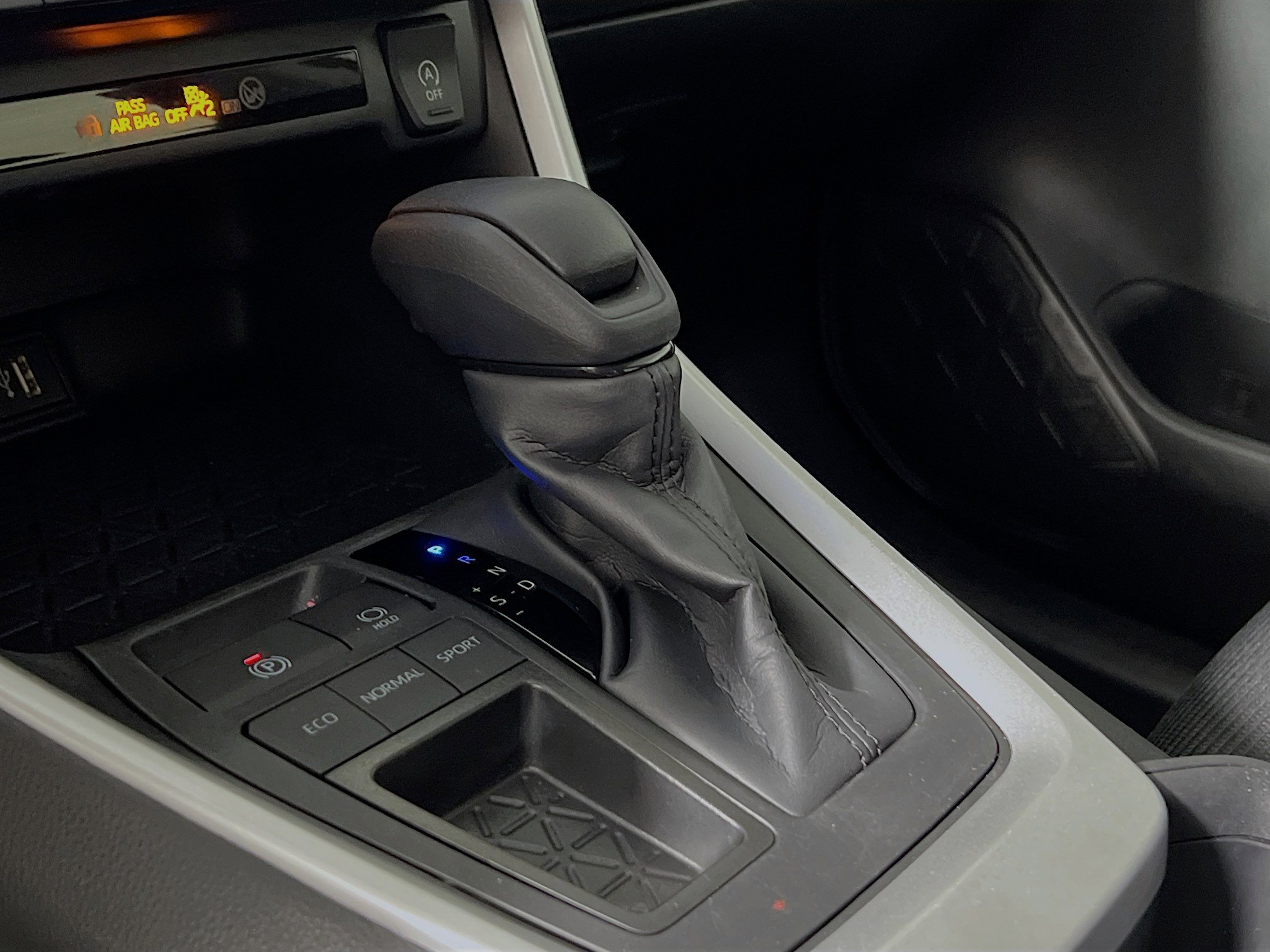 Used 2024 Toyota RAV4 LE image 24