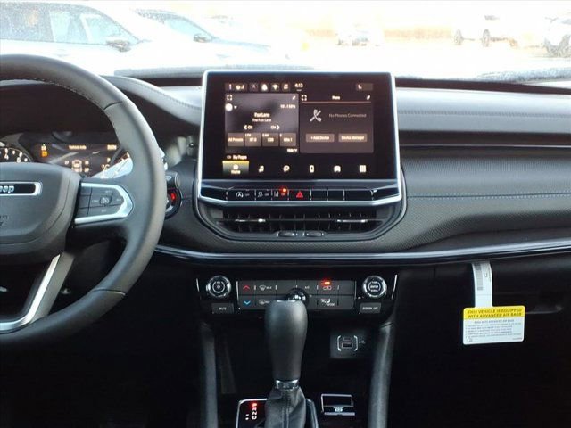 New 2026 Jeep Compass Latitude image 7