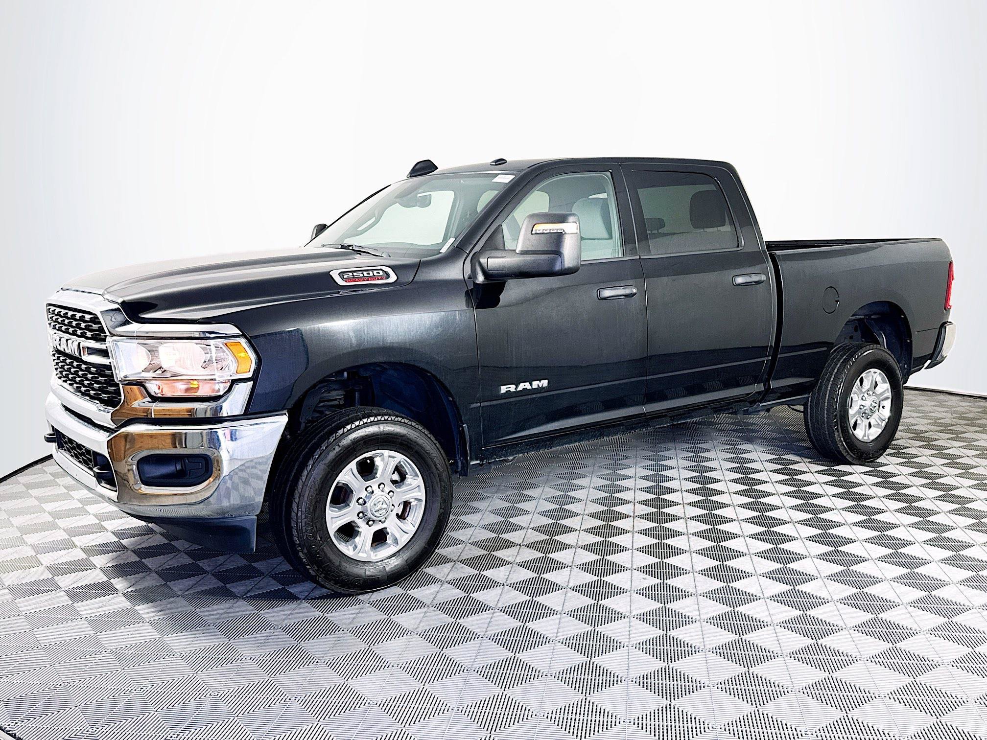 Used 2023 RAM 2500 Big Horn w/ Level 1 Equipment Group AWD/4WD image 4