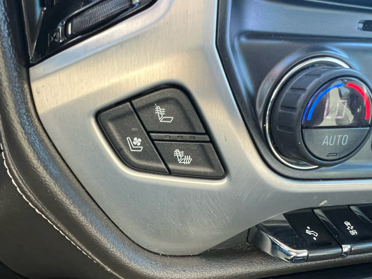 Used 2018 GMC Sierra 1500 SLT image 51