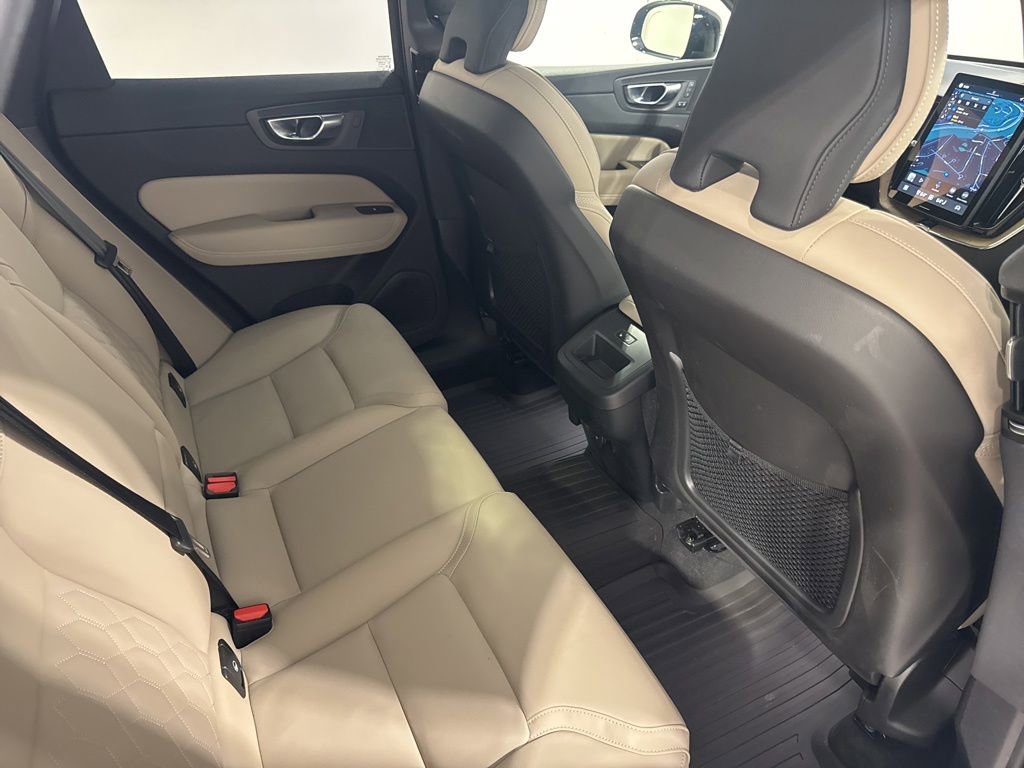Used 2026 Volvo XC60 B5 Plus w/ Climate Package AWD/4WD image 24