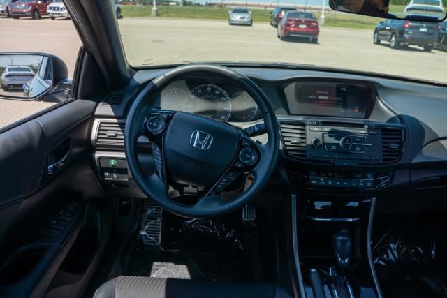 Used 2016 Honda Accord Sport image 12