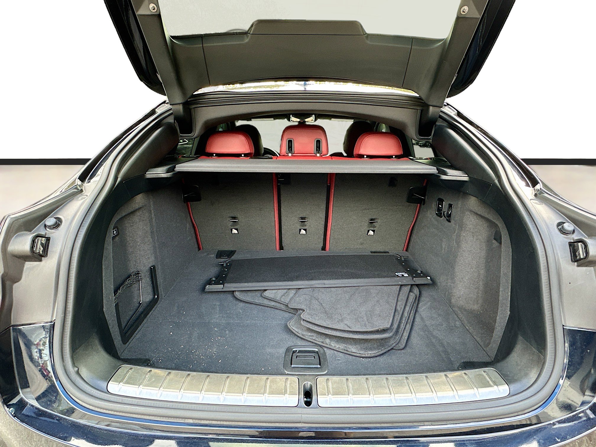 Certified 2024 BMW X4 xDrive30i w/ Premium Package image 27