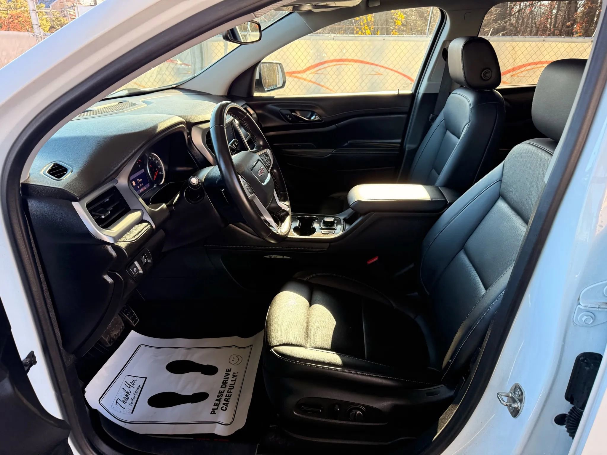 Used 2022 GMC Acadia SLT w/ LPO, Floor Liner Package image 63