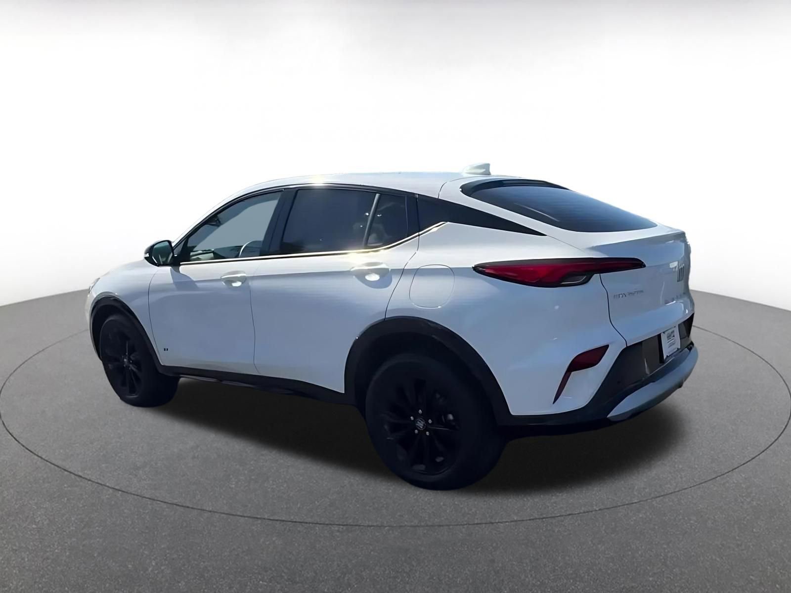 Used 2025 Buick Envista Sport Touring image 10