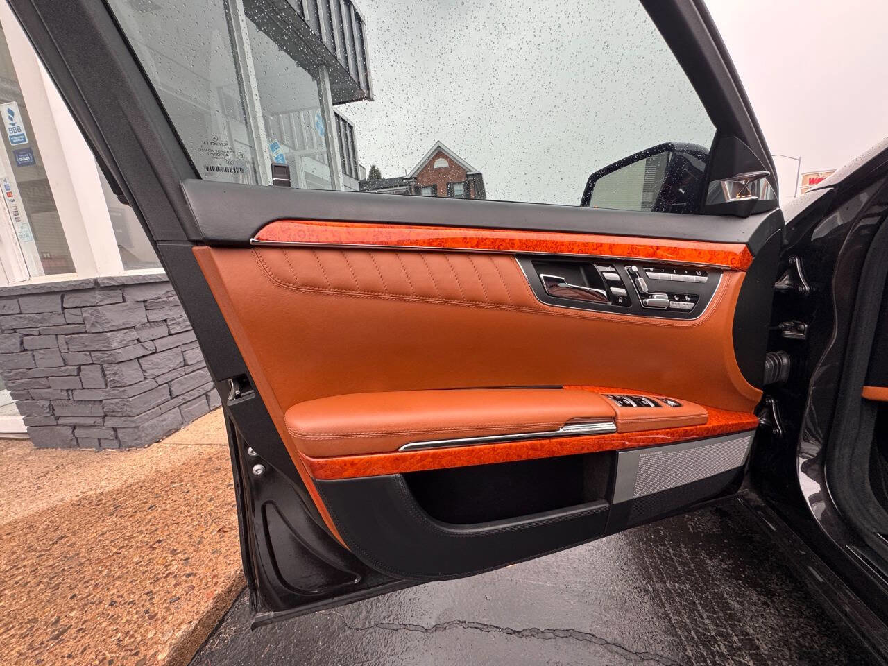 Used 2011 Mercedes-Benz S 600 image 12