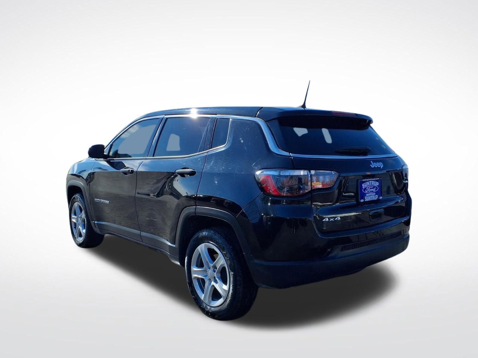 Used 2023 Jeep Compass Sport image 22