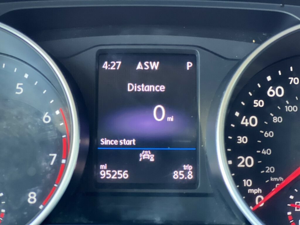 Used 2021 Volkswagen Tiguan SEL AWD/4WD image 20