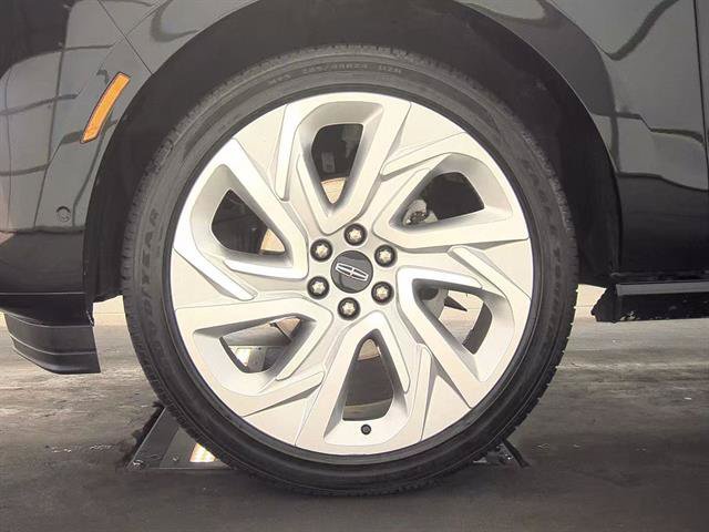 Used 2025 Lincoln Navigator Black Label AWD/4WD image 5