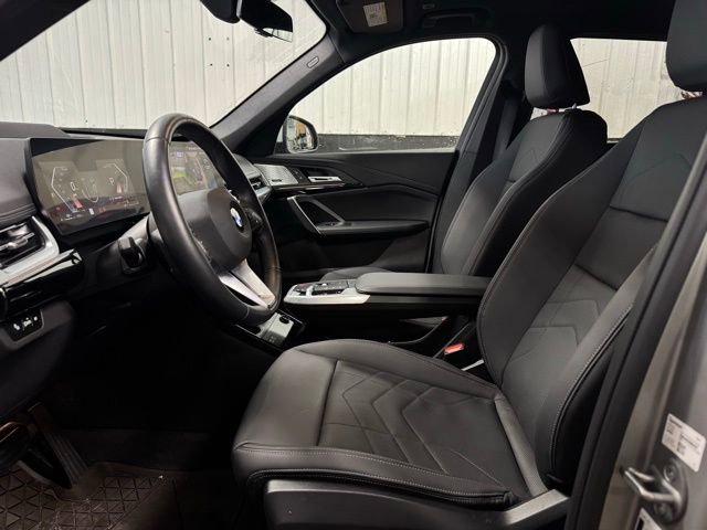 Used 2023 BMW X1 xDrive28i w/ Premium Package image 17