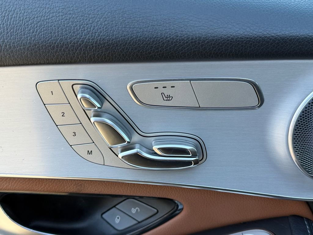 Used 2020 Mercedes-Benz GLC 300 4MATIC Coupe image 11