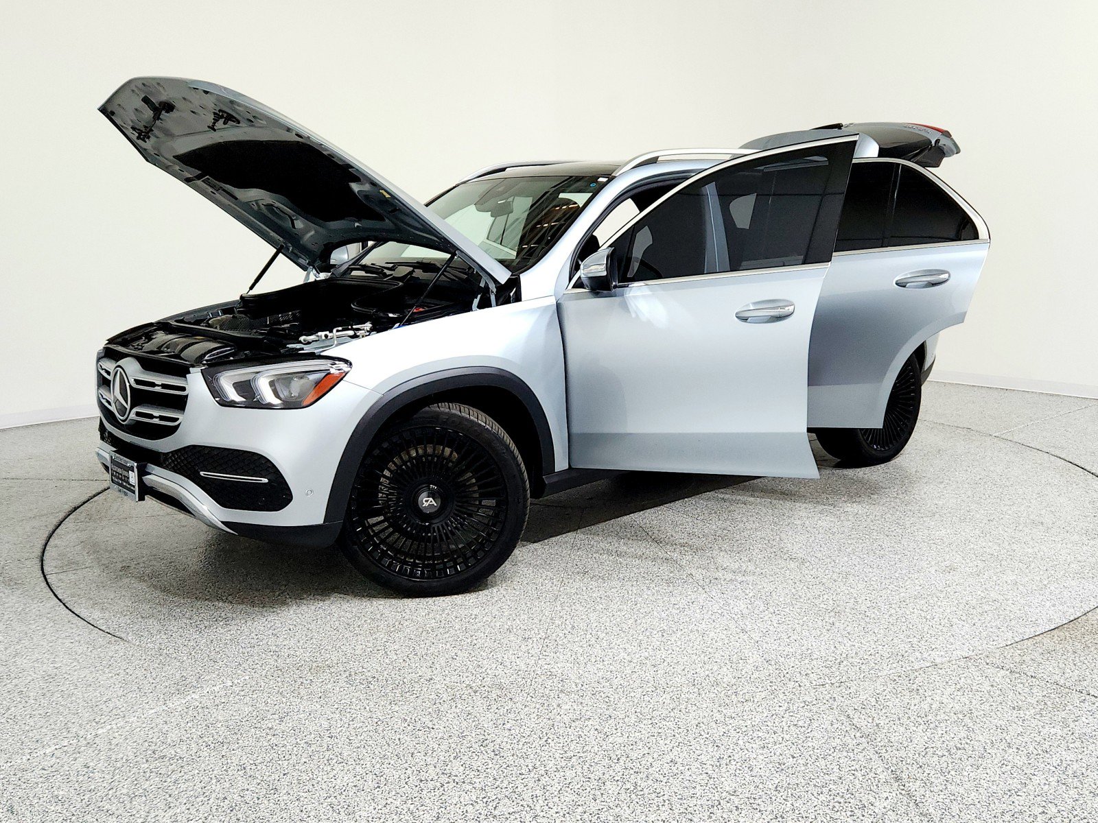 Used 2023 Mercedes-Benz GLE 350 GLE 350 w/ Premium Package image 6