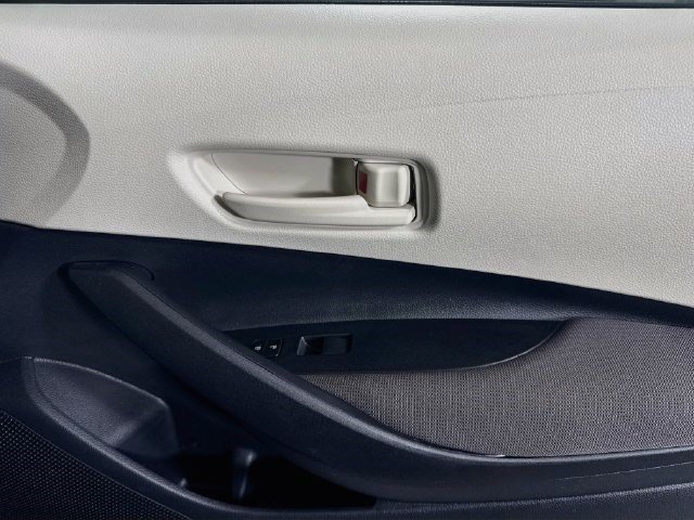 Used 2025 Toyota Corolla LE FWD image 29