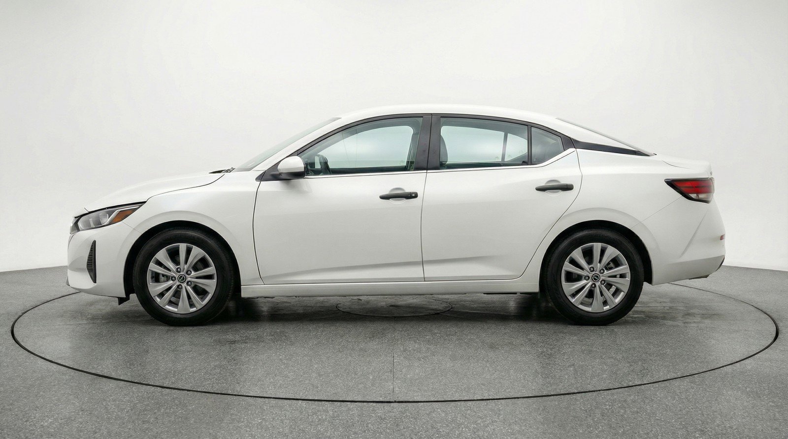 Used 2025 Nissan Sentra S FWD image 5