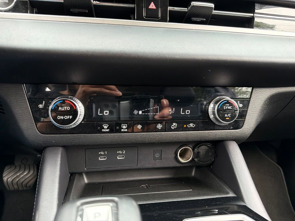 Used 2025 Mitsubishi Outlander SE FWD image 12