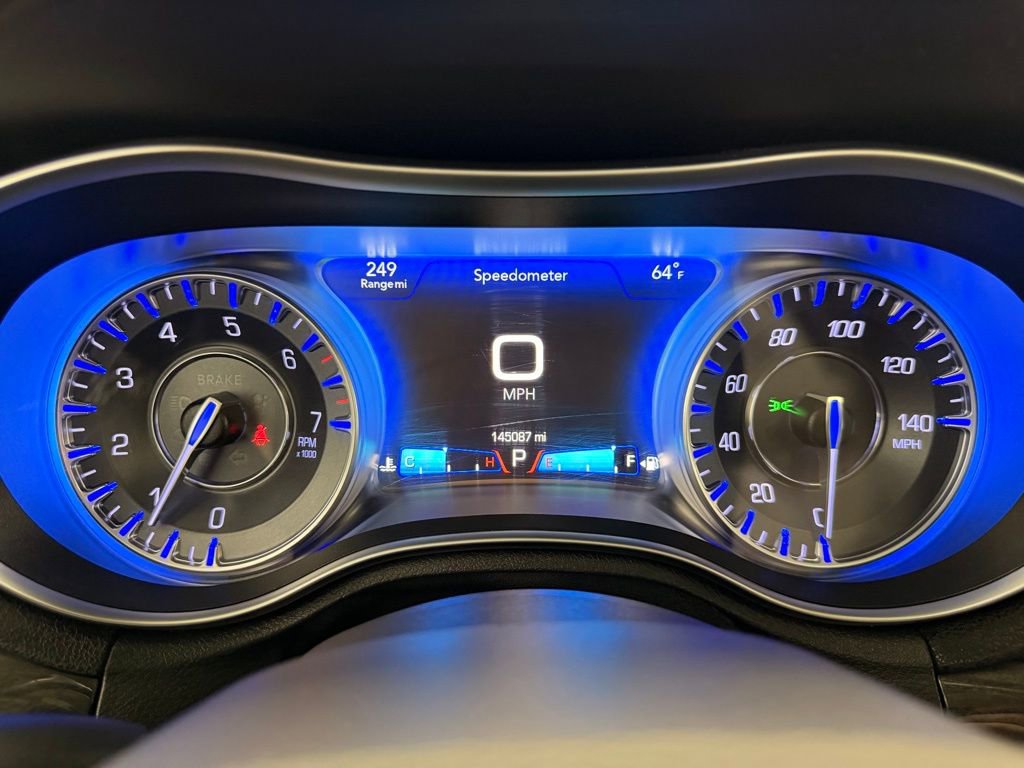 Used 2016 Chrysler 300 Limited AWD/4WD image 22
