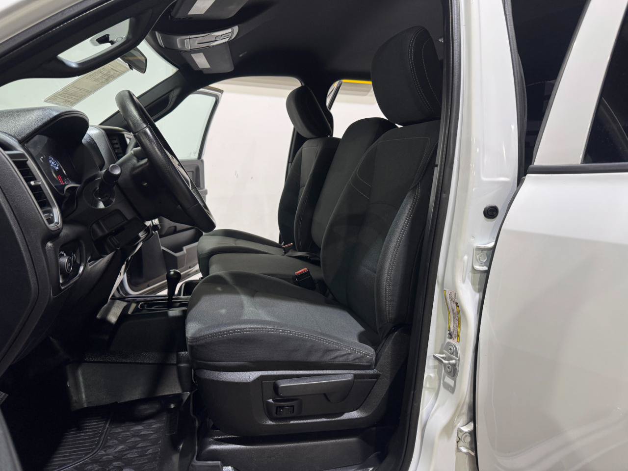 Used 2021 RAM 3500 Tradesman w/ Chrome Appearance Group AWD/4WD image 14