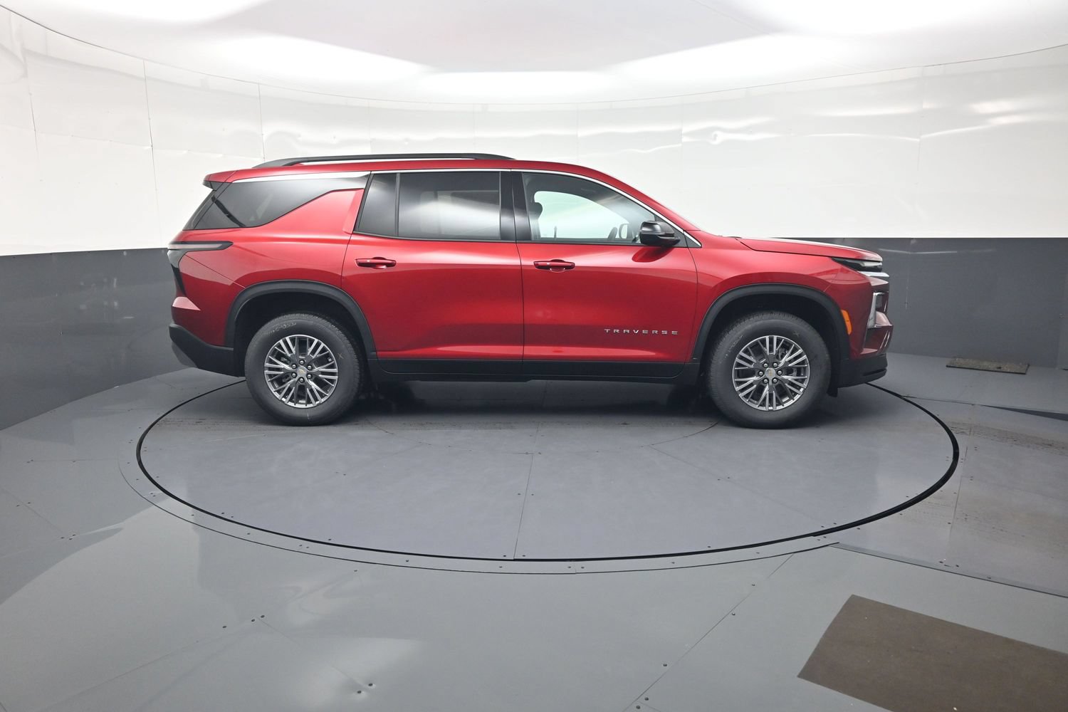 New 2027 Chevrolet Traverse LT AWD/4WD image 2
