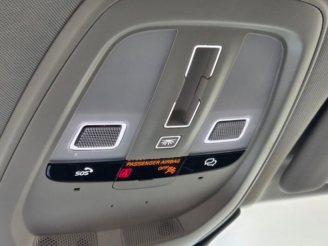 Certified 2025 Volvo XC60 B5 Plus image 33