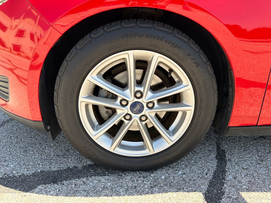 Used 2016 Ford Focus SE FWD image 9