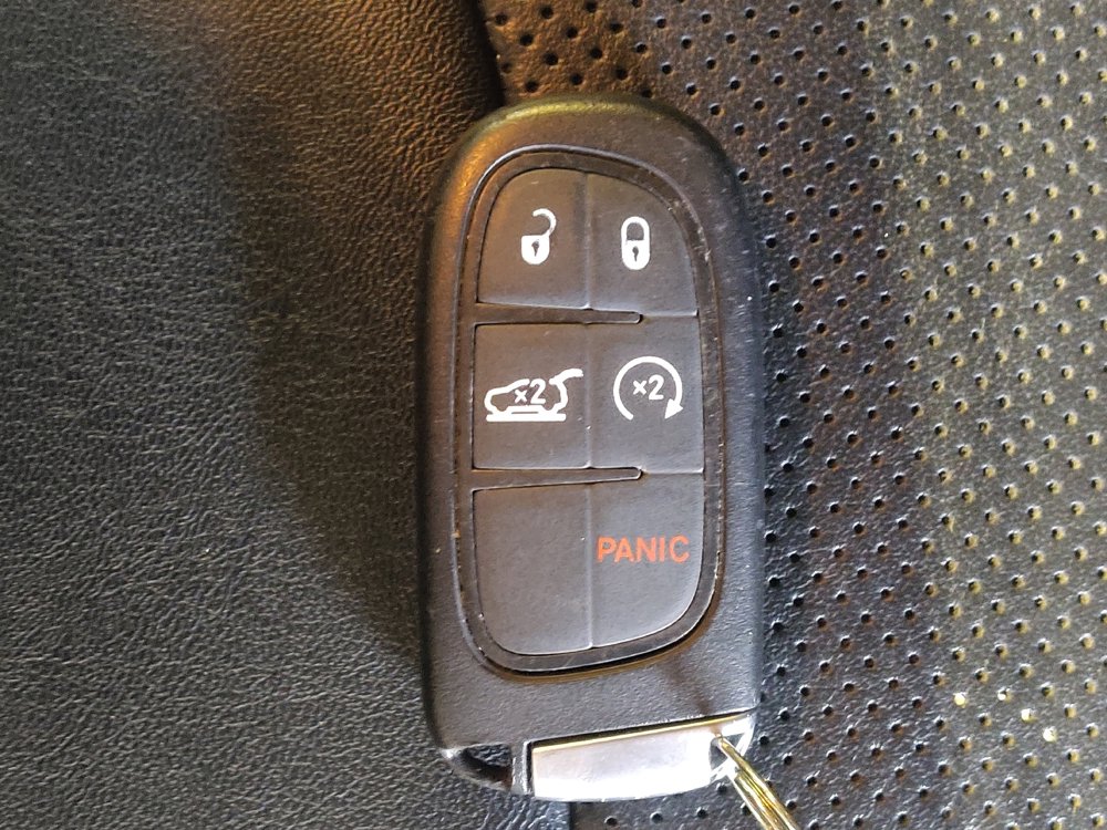 Used 2023 Jeep Cherokee Altitude Lux image 32