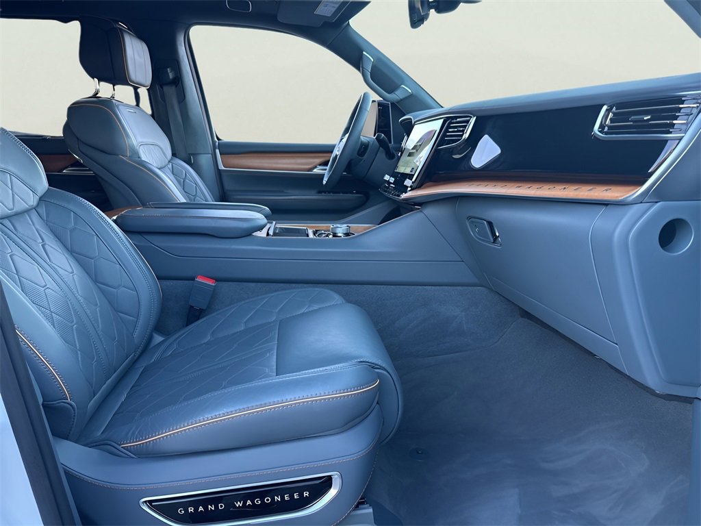 Used 2024 Jeep Grand Wagoneer Series III w/ HD Trailer Tow Package image 27