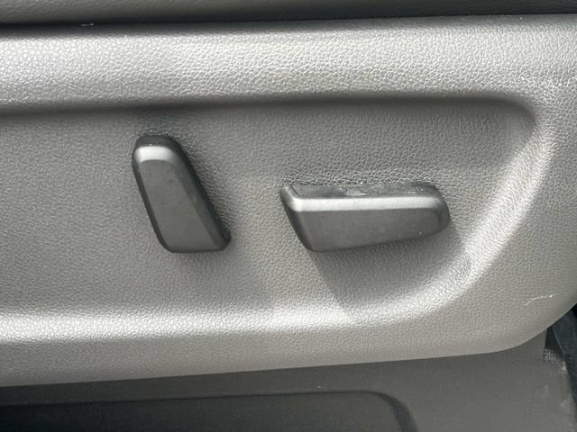 Used 2016 Kia Sedona EX FWD image 25