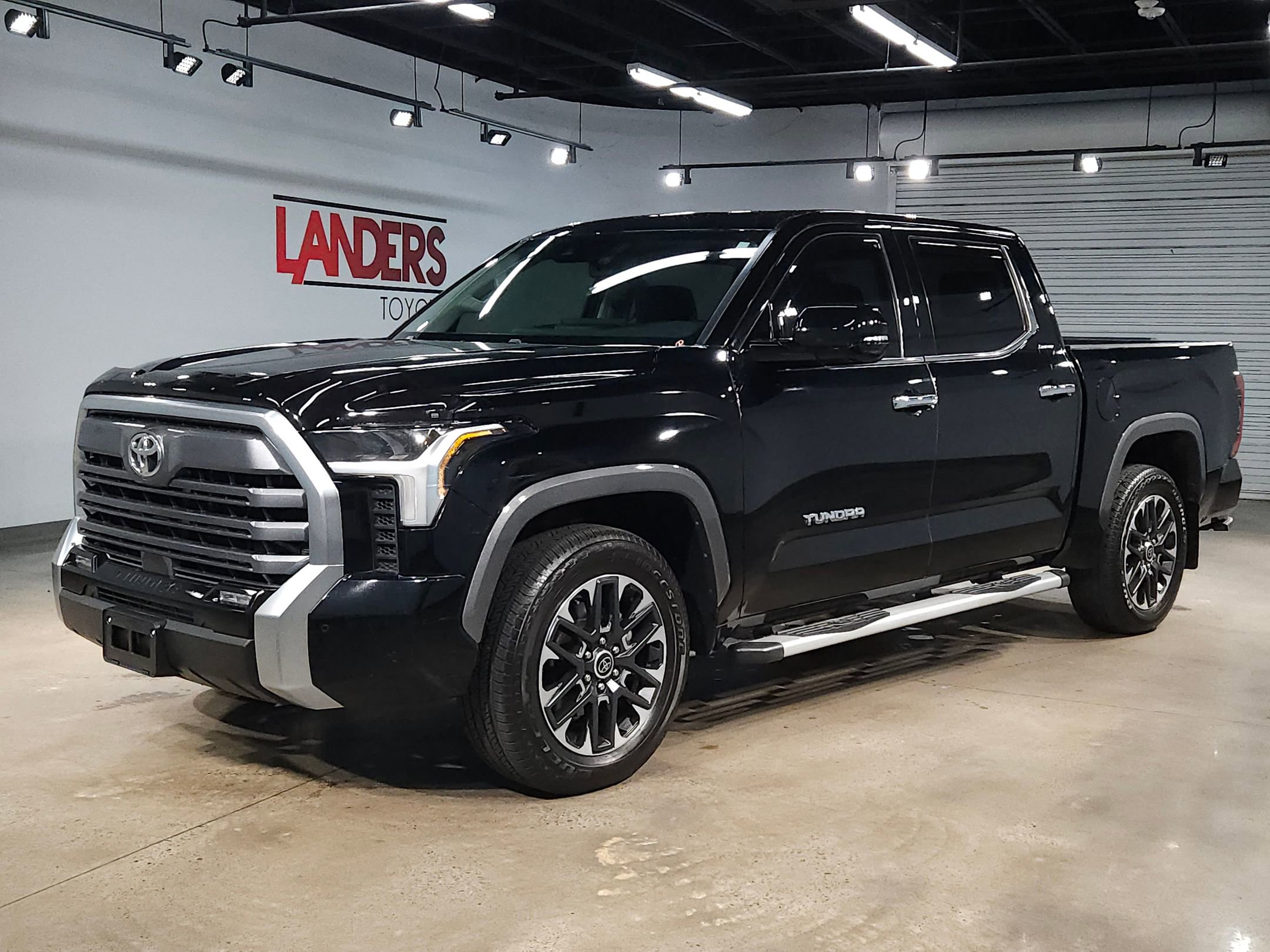 Used 2023 Toyota Tundra Limited w/ Power Package image 3