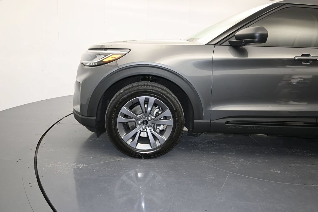 New 2026 Ford Explorer Active w/ Active Comfort Package AWD/4WD image 9